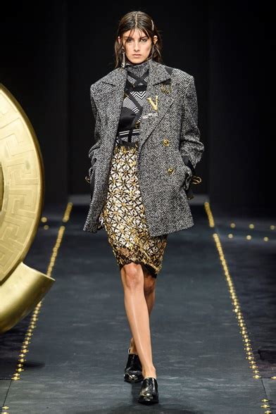 autunno inverno 2019 20 versace|versace runway fashion.